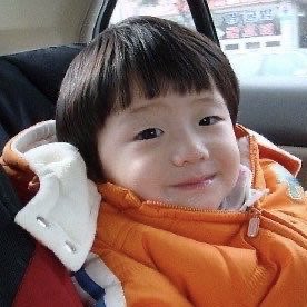 sanghteon's tweet photo. still the same smile ㅠㅠ https://t.co/FlNDfpnXWX