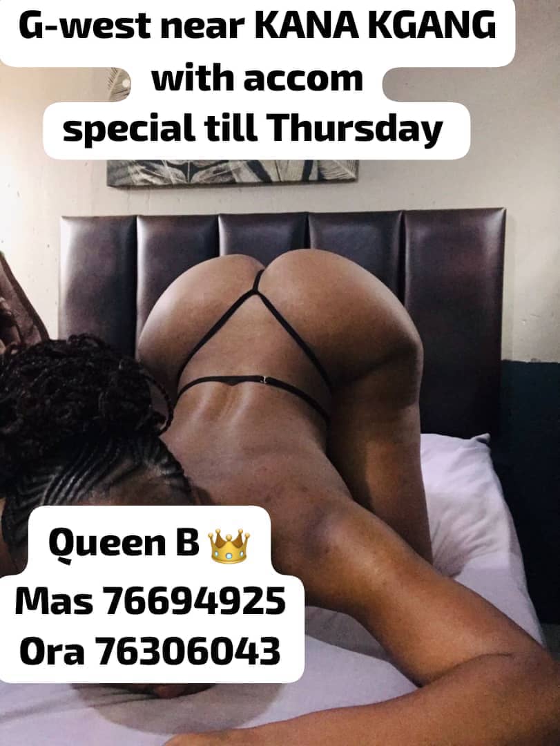 MrNiceGuy2r's tweet photo. Hooker : Queen B 🍑 https://t.co/wbL8IZzLtF