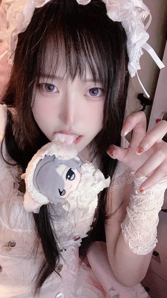 610960591's tweet photo. 小黑豹吃小羊😚🐏 https://t.co/ANaCZklzN1