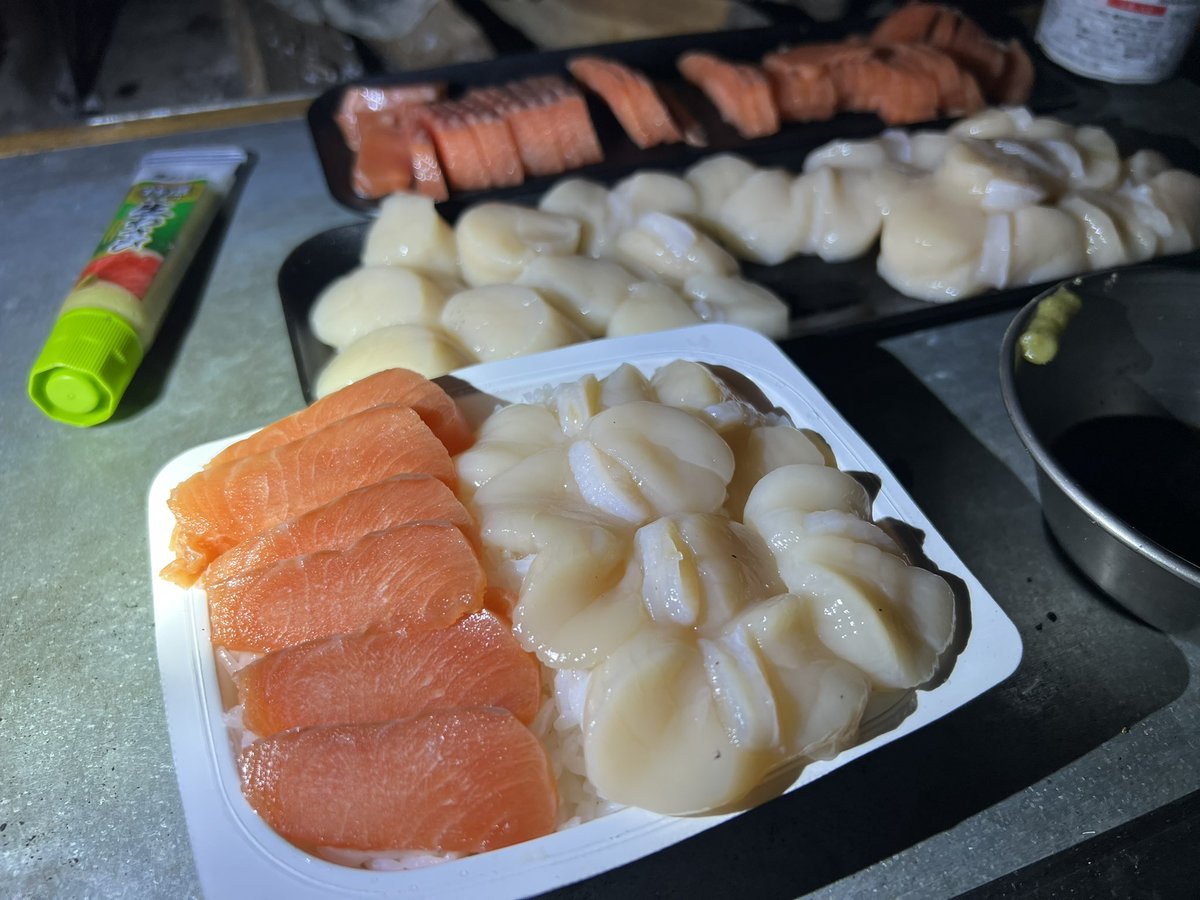 IWA_camp's tweet photo. 年に一度の網走キャンプはホタテを食うキャンプ https://t.co/uJK3HdYEqR