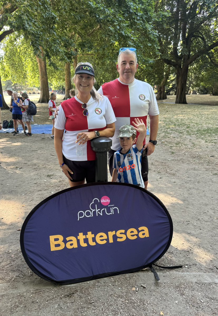 binkybunny7's tweet photo. A little Saturday morning family adventure … the 6.12am train down to London for a Massey Runners parkrun trip 🏃🏼‍♀️🏃🏻‍♂️❤️🤍

#LoveRunning #MFRC #BatterseaPark https://t.co/d9gfkWKbml
