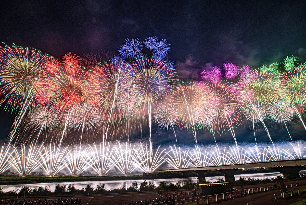 haskap1017's tweet photo. 明日は長岡花火大会なので会場から撮ったフェニックスをどうぞ https://t.co/2jluV1G0ND