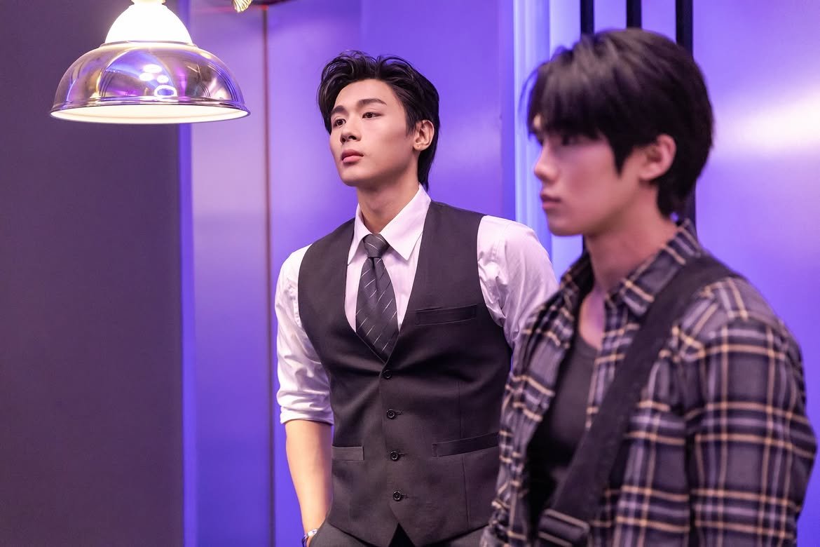 SuHaiQing1's tweet photo. 🔥 Buttons are coming undone... and so are the secrets. 👔❤️
Don't miss #IBETheSeries Final Episode 10 tonight at 11:30 PM! Will love win, or will payback come first? 👀
#ThaiBL #BLSeries #FinalEpisode #Payback #IBE https://t.co/zrTKueac62