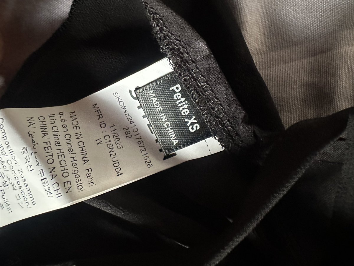 narakteesudja's tweet photo. ⋆˚ 𝜗 65 ฿ 𝜚˚⋆
แค่ลองใส่

#โล๊ะตู้เสื้อผ้า  #เสื้อผ้ามือสองสภาพดี 
#ส่งต่อเสื้อผ้า #shein #ส่งต่อเสื้อผ้ามือสองราคาถูก  #โล๊ะตู้ #ส่งต่อ https://t.co/1gIRDAW9yq