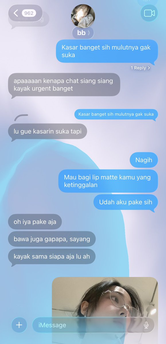 ruberrish's tweet photo. kariselle two tweets au tapi teman jadi pacar https://t.co/33KB7CMKjW
