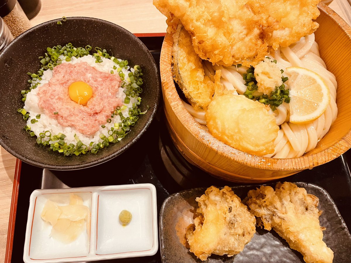 Kissy_13_30's tweet photo. 大阪の飯ども🔥🐙🔥 https://t.co/kVABNJAK9c