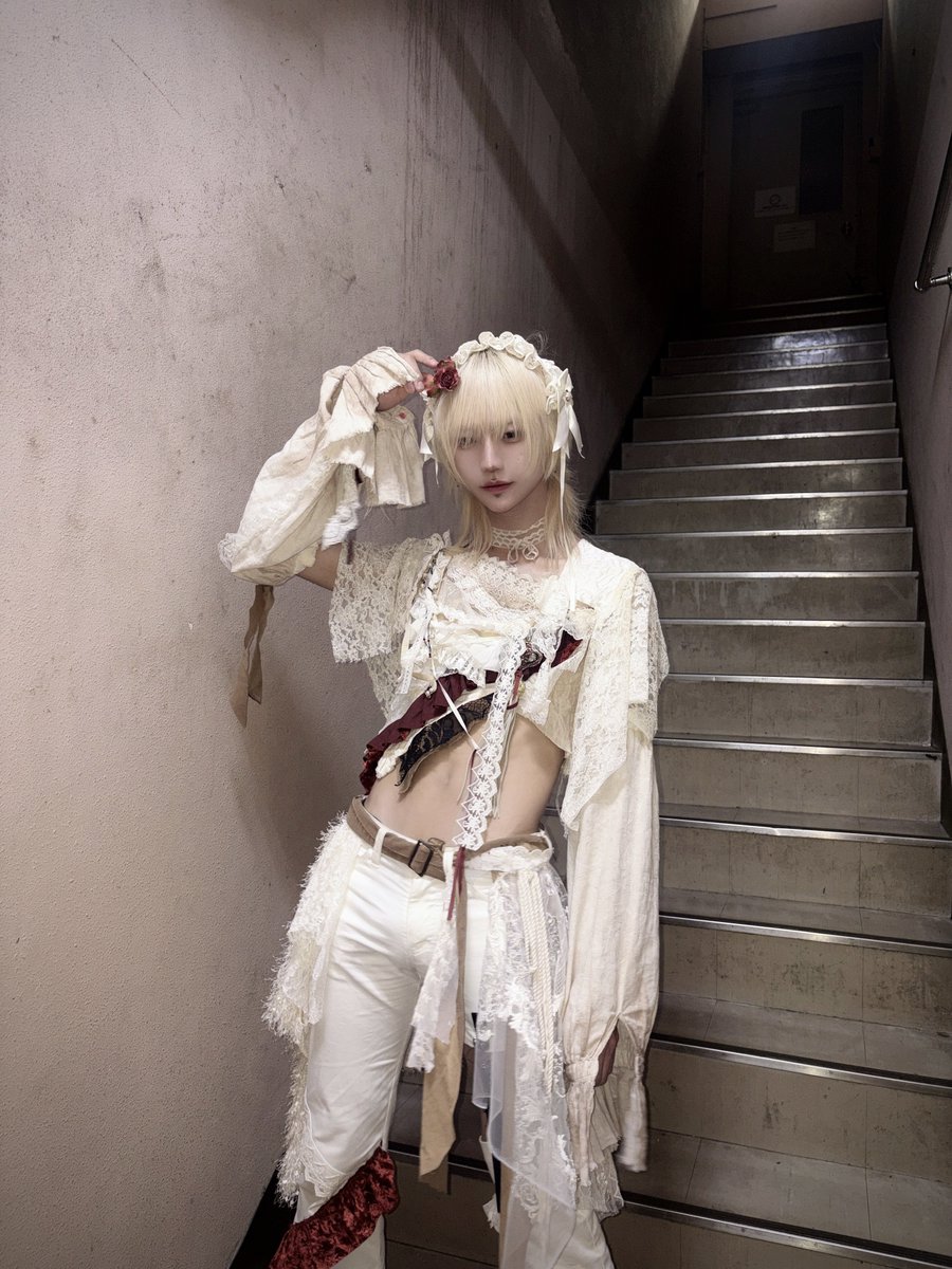 sh1gure_sksp's tweet photo. この衣装かわいい https://t.co/4X116AtBJW