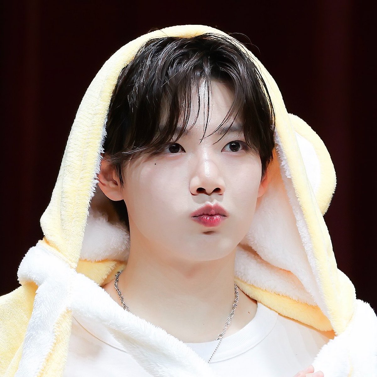 kkyuttana's tweet photo. i see it clearly! 😛💛 https://t.co/FJVED4RpXG