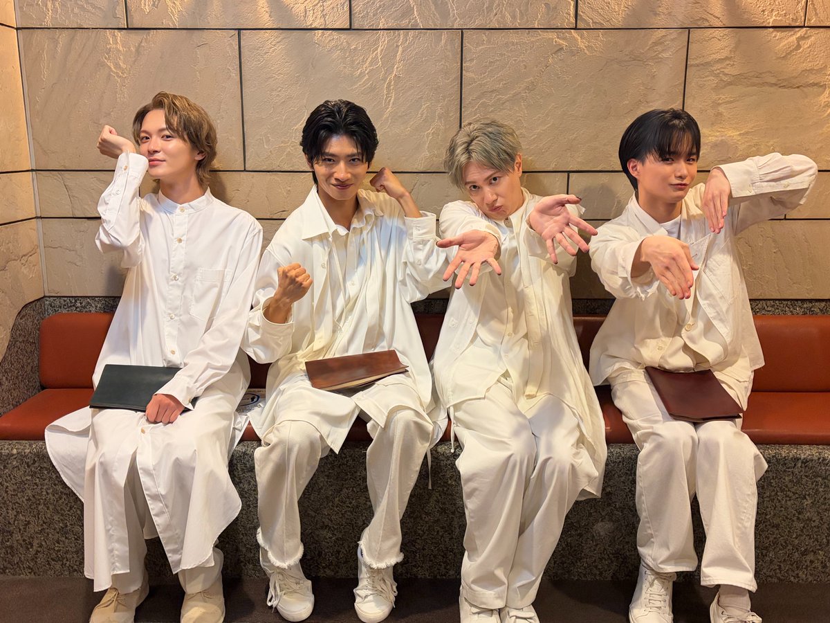 bstbs_entame's tweet photo. ＼#朗読劇ROOM2026  🛋️／

公演９日目終演いたしました✨
たくさんのご来場ありがとうございました！

夜公演は7日間のアーカイブ配信もございます📱

公演後アンケートにご協力をお願いいたします。
https://t.co/bEtkFmH3VN

#金子隼也
#木村魁希
#鈴木達央
#中村旺太郎（#ICEx） https://t.co/vkV4Qh85Br