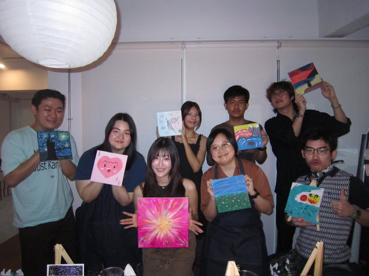 peakphusiita's tweet photo. Paint Paint w/Peak Day1🫶🏻🎨✨ https://t.co/5egRbXcePn