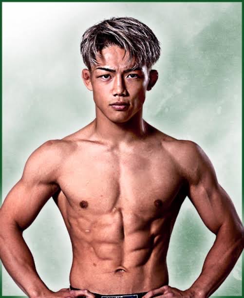 MMA_INFORM's tweet photo. ヒロヤ戦の1Rのギロチンの瞬間について語る山本アーセン！

「結構（ヒロヤ選手が）絞ってて、身体がちょっと震えてたんですよ。『ウーッ』て力みすぎてて。フルパワーで行ってるなと思ったから、ちょっと泳がせたらどうなるのかなと思って。ギロチンはめっちゃ手の体力を使うじゃないですか。だったら良いかなと思って」

https://t.co/9UcGP2Nb8w