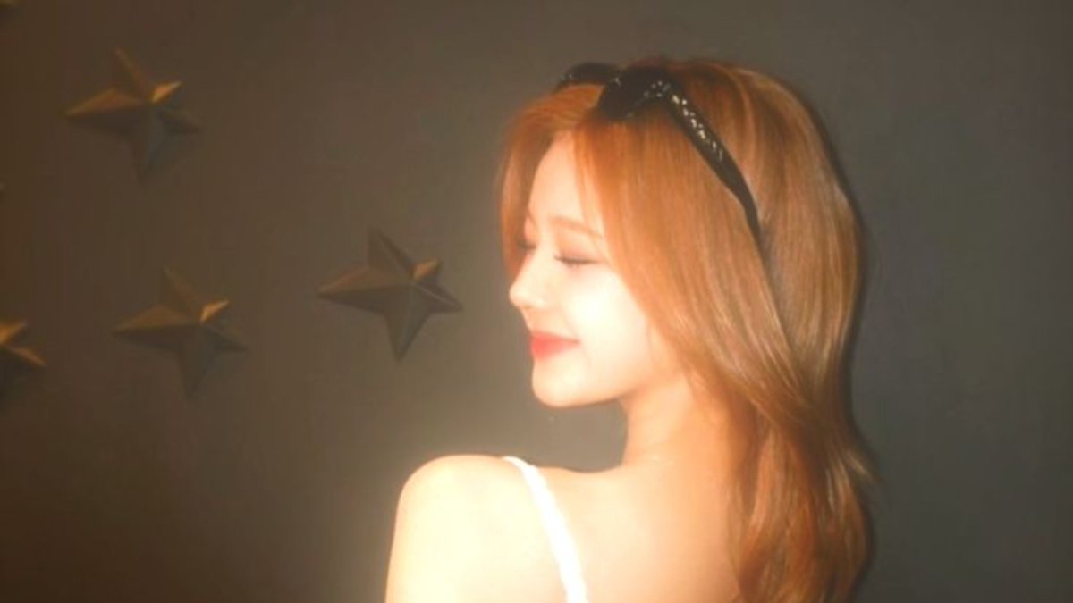 pharitaac's tweet photo. @indecentpals starting from scratch, so... hi! 🌷
i'm elodié! i'd love to meet new people and make lots of sweet memories together. tell me something about yourself to get us started 🩷

MVRP, 2005. https://t.co/SI7NYj0vnc