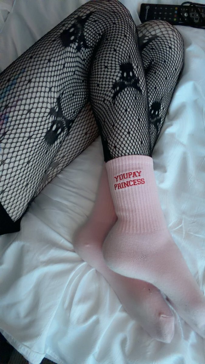 🖤 𝓖𝓪𝓶𝓮𝓻 𝓖𝓸𝓭𝓭𝓮𝓼𝓼 🖤 8/8 🫰🏻 tweet media