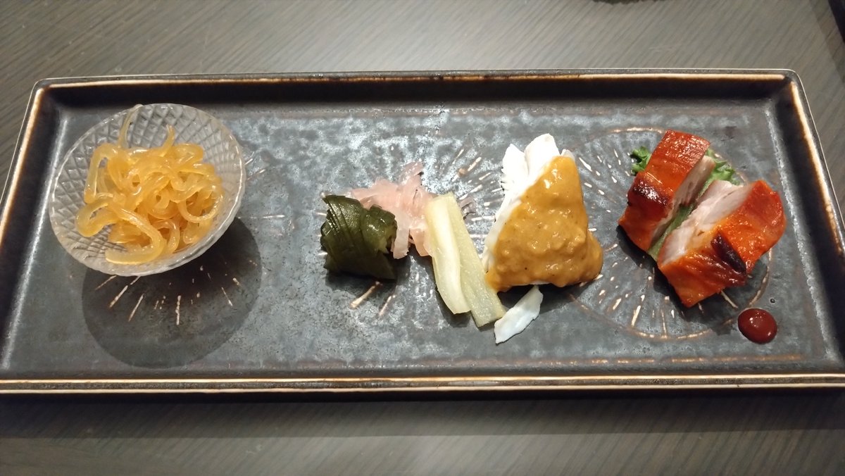 S96Yuka's tweet photo. 今日のゆうごはん　ヒルトン名古屋の王朝　オーダーバイキング　ぱんだまんが　かわいい💝 https://t.co/XOnSbRfsRl