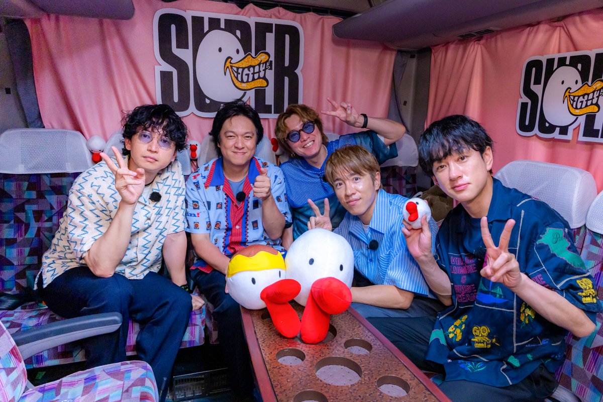 kantele's tweet photo. 1997年、初めてカンテレのスタジオに立ち、ユニット結成が発表されたあの日から約四半世紀✨

「エイトの日」🐝

デビュー以来、テレビの前の皆さんが大切に育ててこられたこの特別な日に、東京生活が長くなったSUPER EIGHTの5人が“実家”カンテレへ里帰りします🏠

令和8年8月8日、奇跡のように「8」が重なる日にお届けする88分の特番📺
ついにタイトルが決定しました🎉

『SUPER EIGHT と 8 人の関西大物 MC たち～㊗︎凱旋！OSAKA 愛♥忘れてまへんか？ツアー～』🎊

久々に5人揃って大阪の地を巡った特別な一日🚌
終始笑い合い、原点の地でロケを終えたばかりのメンバーから、温かい思いが届いています💌

横山裕さん🎺🖤
 「本当に一生に一回の特別な一日です。カンテレさんがなかったらこんなユニットできてなかったでしょうし、当時からお世話になっているスタッフさんたちが参加してくれて感謝しかないです」

「みなさまのおかげでSUPER EIGHTは続けられてるんやなって再確認できる番組でした。先輩方が汗かいてマックス、フルギアで来てくれたことにも感動しました」

丸山隆平さん☀️🧡
「僕たちを自由に遊ばせてくれる、当時からの制作チームならではのアイデアで、もう半分ぐらいオフみたいな感じで（笑）」

「大先輩の皆さんも、どんな絡み方をしても深い心と懐で受け止めてくださって。僕らを解き放ってくれたスタッフさんの愛や、長年のEIGHTとの繋がりが滲み出る番組になると思います」

安田章大さん🐬💙
「関西のお笑いを見て育ってきたので、長年お世話になっている先輩たちとこうやって絡ませてもらえるのは、長いことお仕事させていただいてきた全てだなぁと思います」

「先輩たちの助けのもと作れた番組ですし、あと5人で、あんなふうにキャッキャできたのは幸せやなと思ったので、ぜひ受け取ってほしいなと思います」

大倉忠義さん🍀💚
「終始関西弁に囲まれてて、皆さんが回してくださるテンポに『あ、そういやこんな感じだったな』と思い出して、すごいリラックスできたし楽しめました」

「普段テレビを見ていらっしゃる関西圏の方たちにも、普通に『あ、こんなテレビあったな』って思っていただけるような、昔ながらのバラエティの熱量を感じてもらえるんじゃないかなと思います」

村上信五さん🍆💜
「タレント生活のベースをつくってくれた大先輩をはじめ、今日出てくださった8名の方に恥じない時間を過ごせたから今日を迎えられたのかなと改めて実感しました」

「僕らが『大事な一日ですよ』って言うんじゃなく、カンテレさん始め、ファンの皆様が大事にしてくださってることがありがたいってことに尽きます。見応えしかない88分です」

四半世紀の絆と皆さんへの愛がにじみ出る、奇跡の88分⏳💕

5人のあふれる笑顔と彼らの原点を知る大物MCとのあたたかな空気を、テレビの前でぜひ受け取ってください🎁✨

📺令和8年8月8日（土） 午後2時57分~4時25分 88分尺

👇コメント全文や番組詳細はこちらから
 https://t.co/Y2uEdOAyxT

#SUPEREIGHT #88888TV