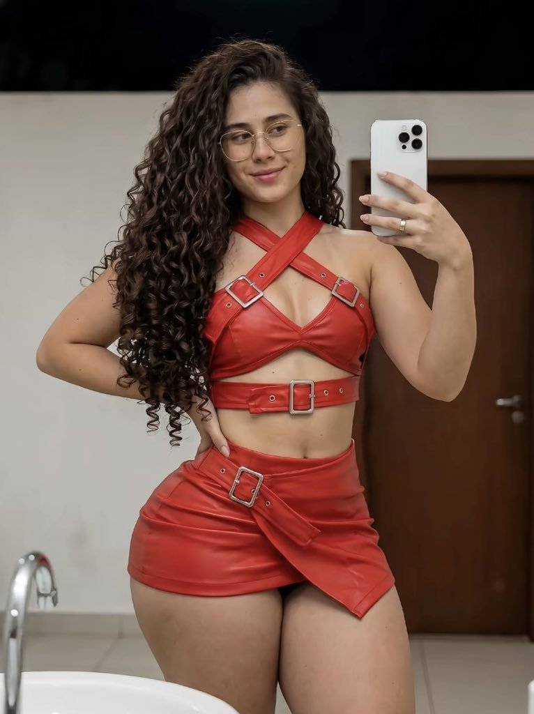 vazadossecrets's tweet photo. Na sua opinião ela é cavala ou não?

Olhe os comentários…🥵 https://t.co/ttVHQig5sw
