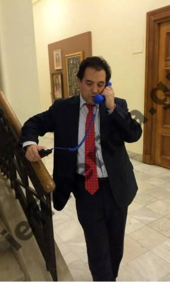 omg3lolz's tweet photo. Κάποτε φοβόταν τα κενά ασφαλείας του Bluetooth και κυκλοφορούσε με ενσύρματο ακουστικό για να μην τον υποκλέψουν.
Μετά ήρθε το Predator, συνήθισε την ξεφτίλα, και τώρα κυκλοφορεί ο ίδιος ως κινητός κοριός.
Adonis 2.0
Η εξέλιξη του είδους. https://t.co/PatqkeTBgN