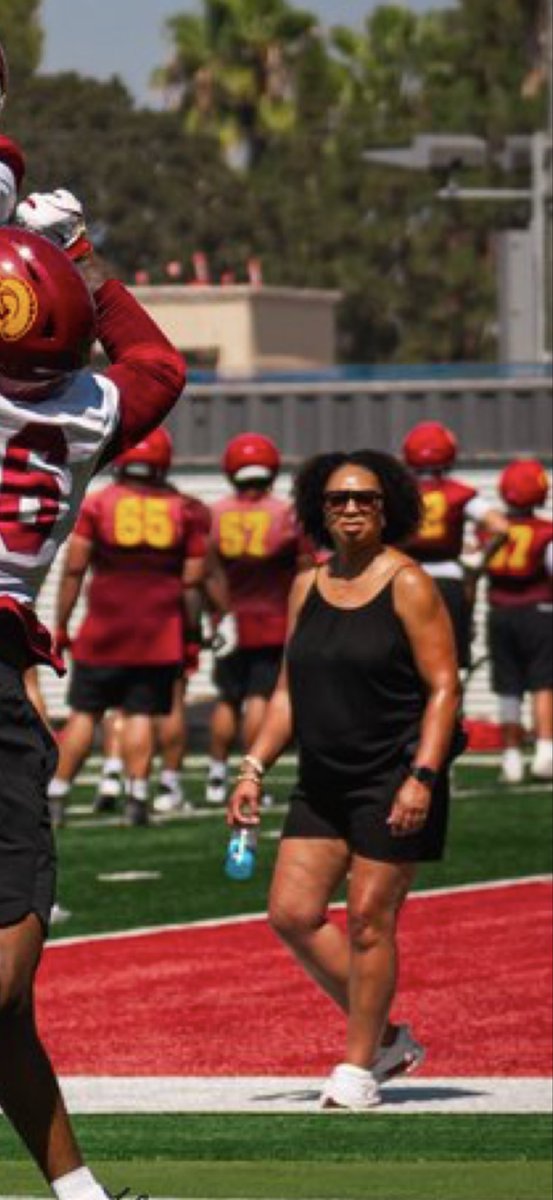 ak_automatic's tweet photo. @uscfb @BoobieFeaster23 😂😂😂 https://t.co/WURkUSYXfV