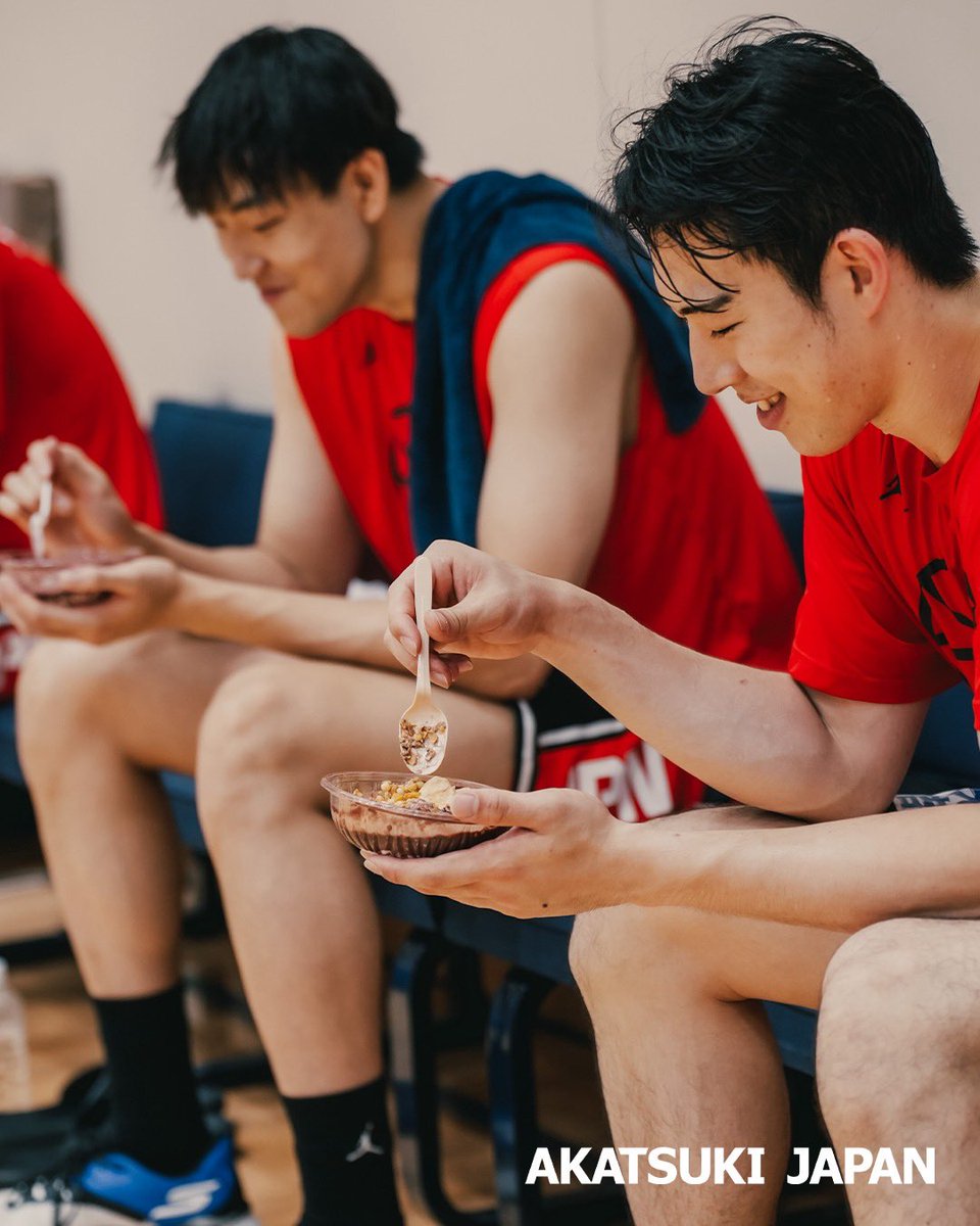 JAPAN_JBA's tweet photo. 練習後にアサイーボウル🥣

@lifecorp_jp 
#高島も絶賛
#AkatsukiJapan
#スーパーライフ https://t.co/7M39j7E0Vz