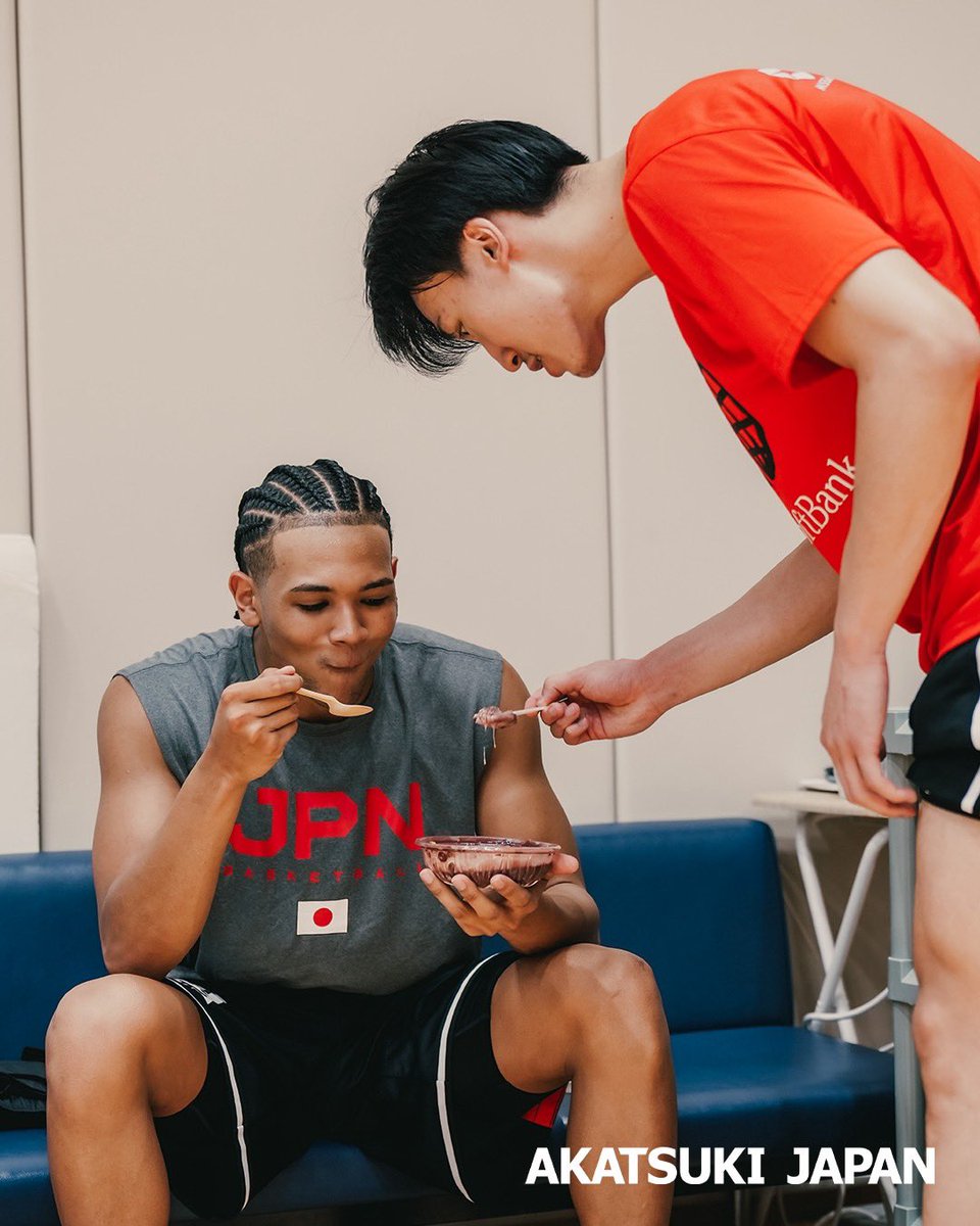 JAPAN_JBA's tweet photo. 練習後にアサイーボウル🥣

@lifecorp_jp 
#高島も絶賛
#AkatsukiJapan
#スーパーライフ https://t.co/7M39j7E0Vz