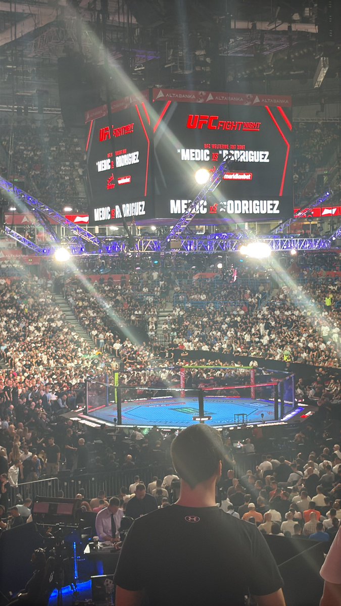 MahirDenizCAN's tweet photo. @fightdigitale Olay yerinden canlı https://t.co/uUKW85SrhR