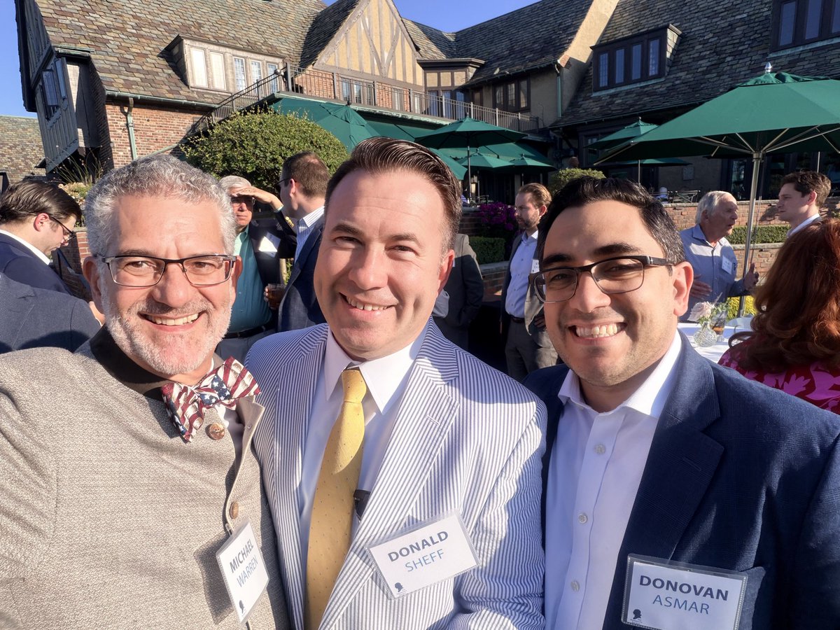 mdwarrenjr's tweet photo. Great Federalist Society event at the Country Club of Detroit. Dedicated to the rule of law, the Declaration of Independence, Constitution, and Justice. #federalistsociety #ruleoflaw #justice #countryclubofdetroit #WeWinWithWarren https://t.co/7jRNjfrzAw