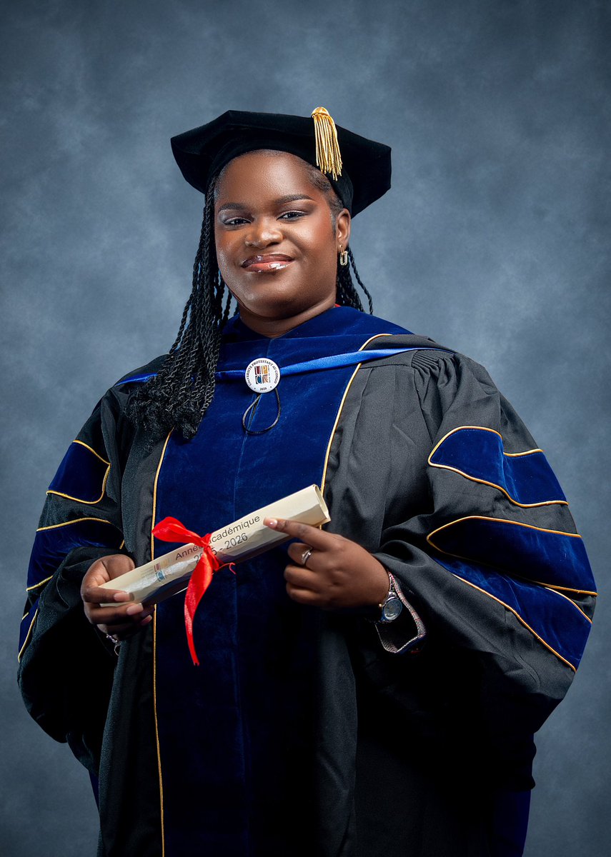 elisamaubert's tweet photo. Mastered it! ✅🎓

Bac+5 en Économie Publique.
Mention: Distinction. 

#Classof2026 https://t.co/txXfbu92QE
