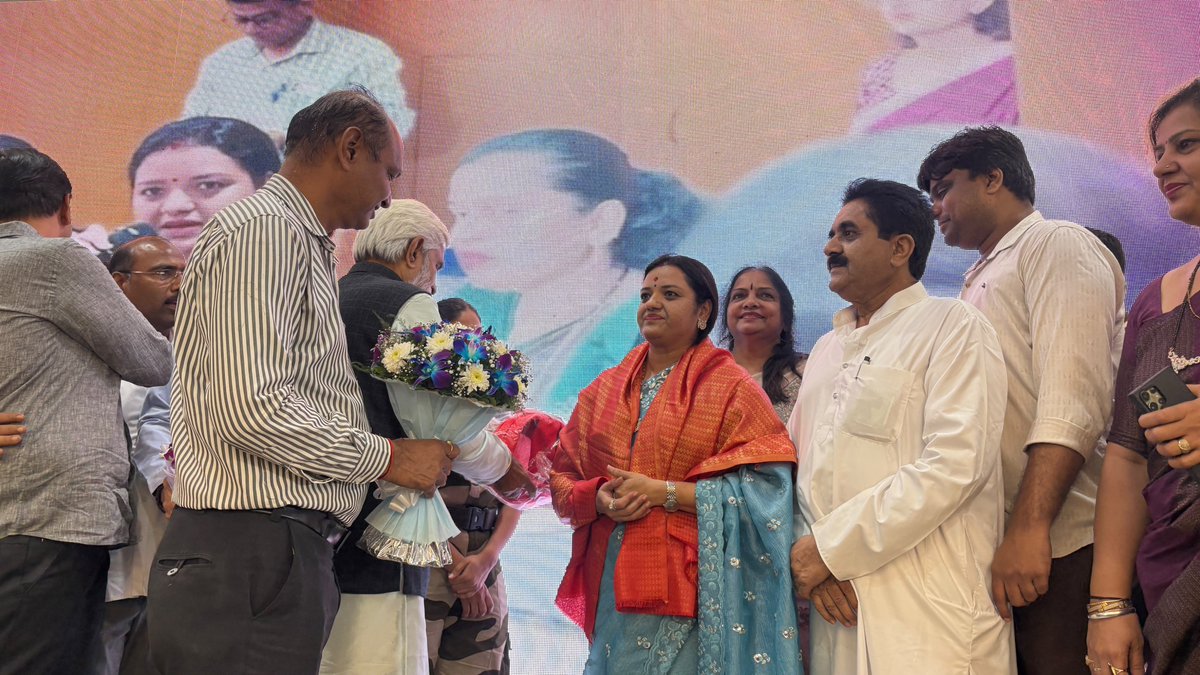 chandra96576396's tweet photo. https://t.co/EWAKKZ8mvb