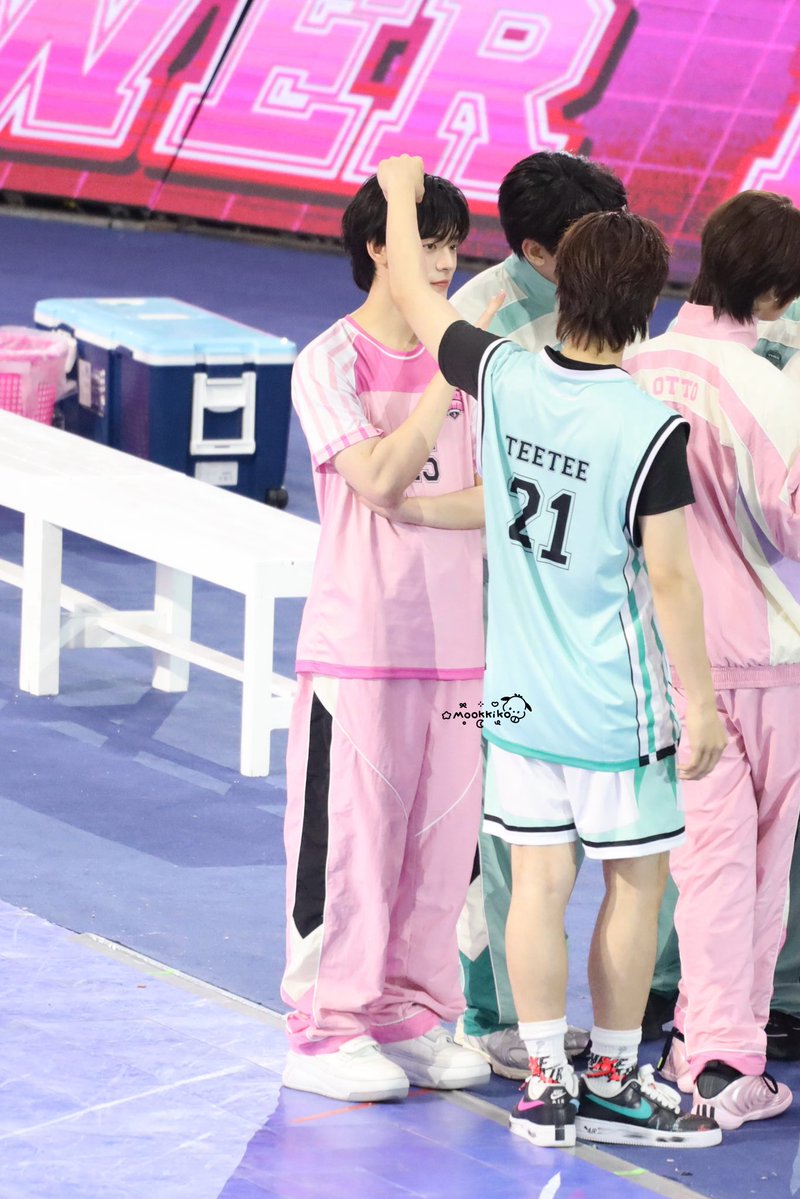 moko111125's tweet photo. คุณจะให้ผมเอาเวลาไปหวั่นไหวกับใคร วันๆก็เจอแต่คุณ 

TEETEEPOR CHEER UP 

#ตี๋ตี๋ป๋อสปอร์ตเดย์2026 
#DMDSPORTSDAY2026
꒰ ෆ #twnpich #porSuppakarn ෆ ꒱ https://t.co/gFaflK3mFL