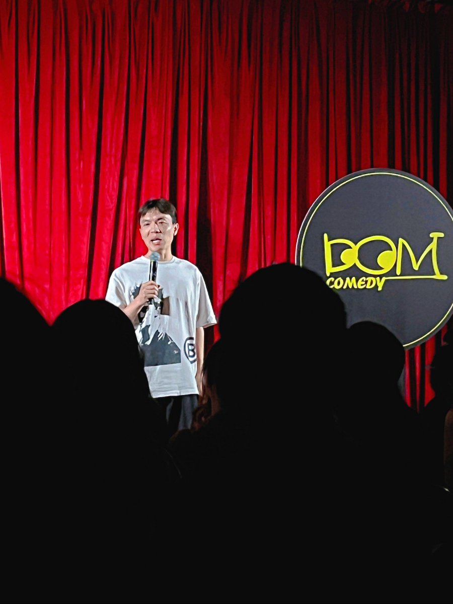 shannon_tu85933's tweet photo. Just finished a set at the local comedy club and learned two things: 1. Making fun of my bad date stories kills. 2. Never trust a guy who brings only sparkling water to a comedy show. #LiveComedy #StandUp https://t.co/bpXPN6C1U8