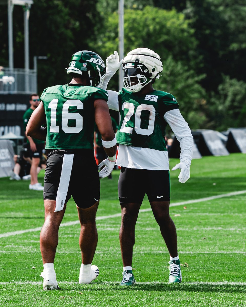 nyjets's tweet photo. stackin' https://t.co/K1NifQFa05