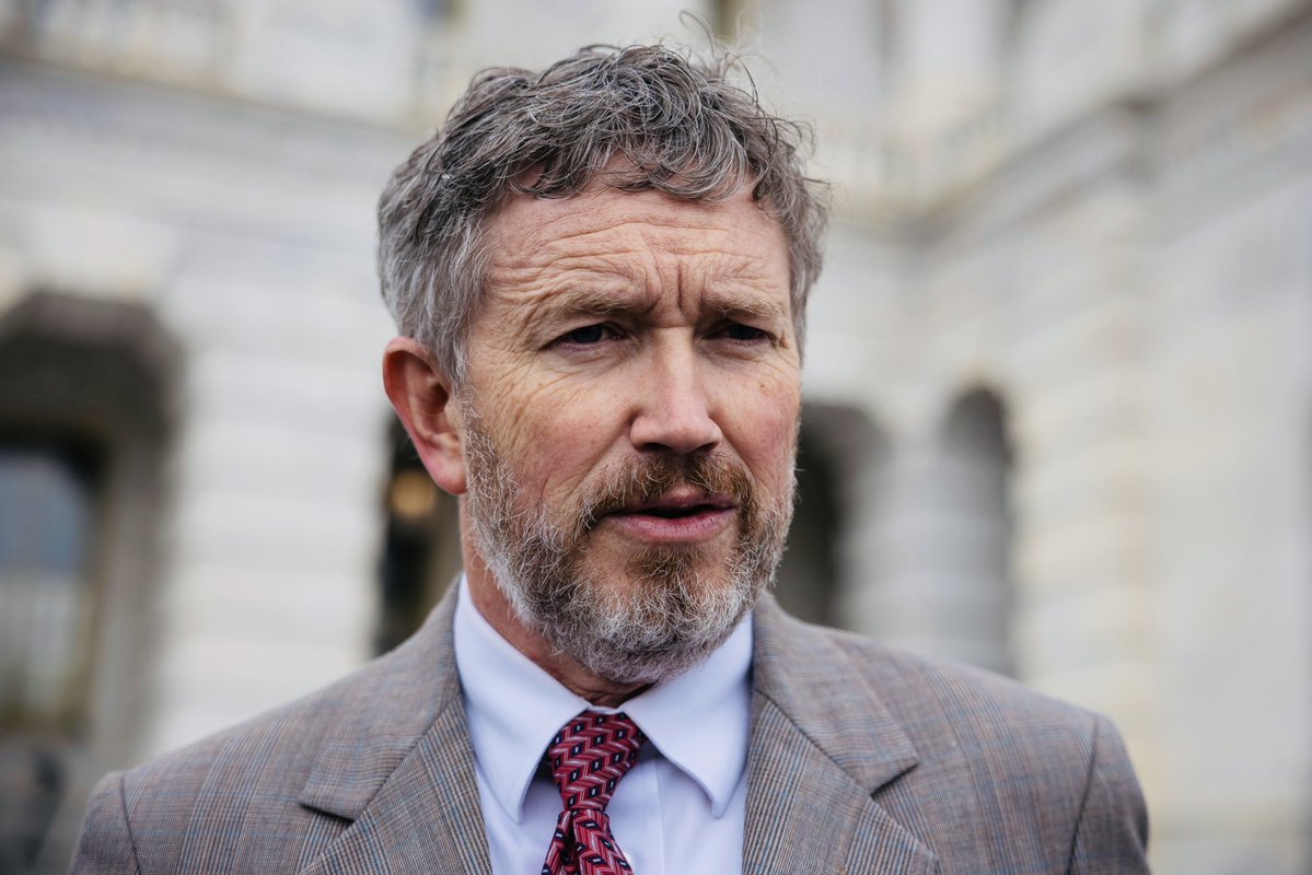 Megatron_ron's tweet photo. JUST IN: 🇺🇸🇲🇦🇪🇸 Thomas Massie: 

“Don’t fall for the fake Fox/GOP outrage. Two weeks ago the House passed a bill that greenlighted the transfer of Spanish territory to Morocco. Every Republican except me voted for it, but now THEY are acting shocked at the invasion.” https://t.co/IZnDO9qYnn