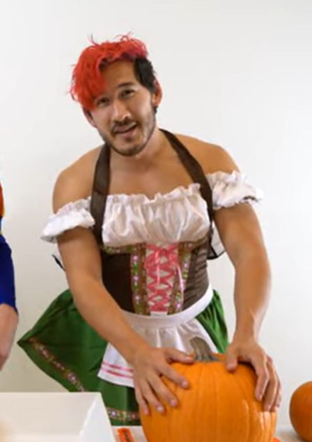 dumbdummils's tweet photo. considering this is what mark looks like in a dress, simon would rock a dress https://t.co/YGeqAEiSI5