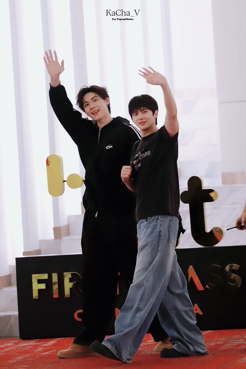 MengtLiu's tweet photo. 💜🩵

See you na😭
260801 Final EP

PAYBACK THE SERIES FINAL EP
#PaybackFinalEP
#PAYBACKTheSeries 
#ToptapMinlee https://t.co/E28oUX5Akv