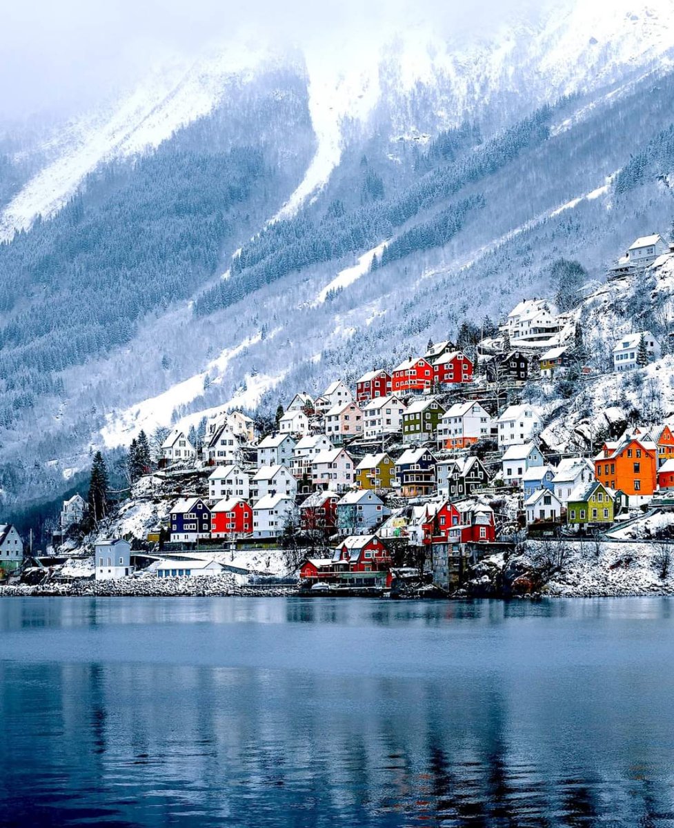 ScandinavianAE's tweet photo. Odda, Norway 🇳🇴 https://t.co/RAxBlCBEci