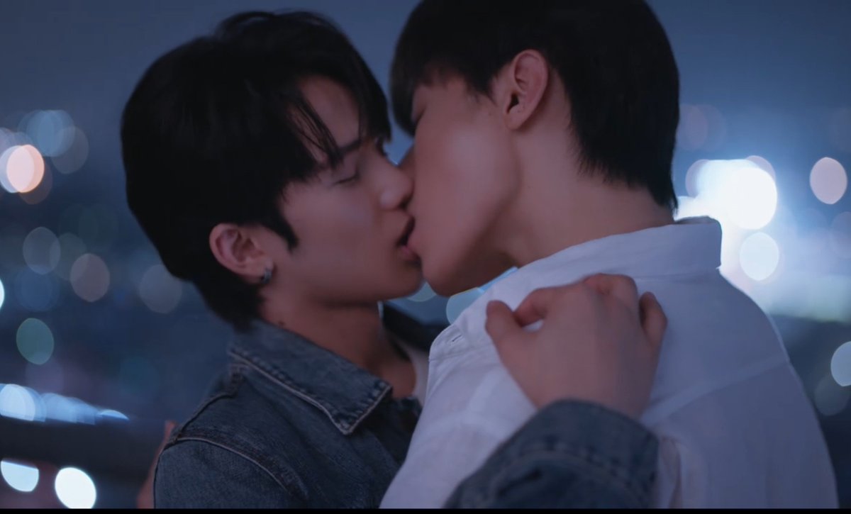 Niiiiiiiky_'s tweet photo. The ending is perfect SO BEAUTIFUL 😭😭

PAYBACK THE SERIES FINAL EP
#PaybackFinalEP
#PAYBACKTheSeries https://t.co/zZyiJpRgXT