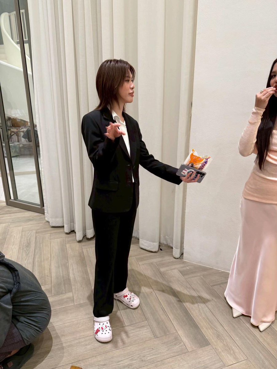 imwortxr's tweet photo. เจ้านายกับลูกน้อง เดรสว่ะ55456455655654565455545555

#PeachAndMeSeriesFinalEP https://t.co/6GAX8VVygX