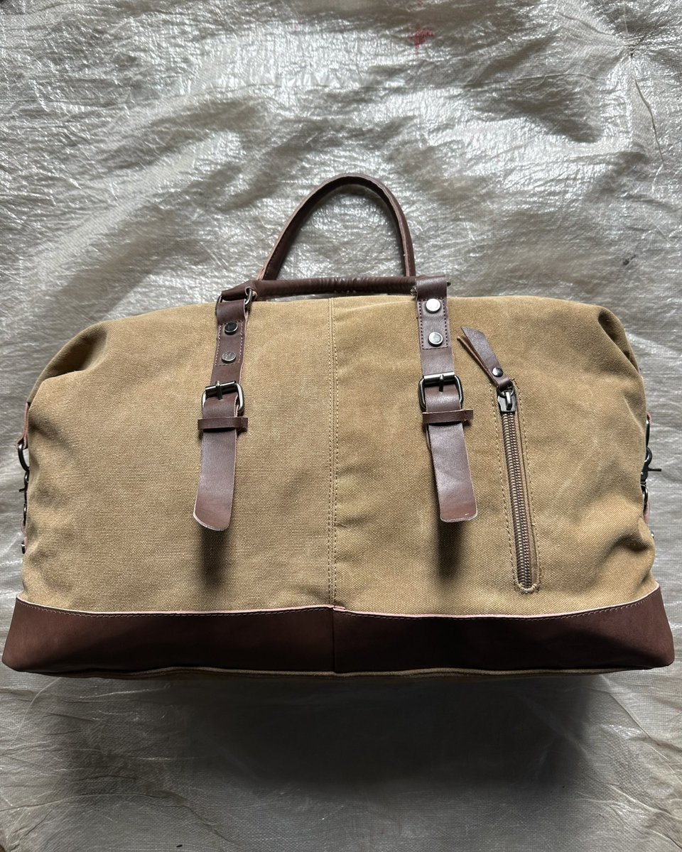 kromthrift's tweet photo. Brown Duffel Bag
🏷️ GH¢ 250 https://t.co/XE7gQ02KH8