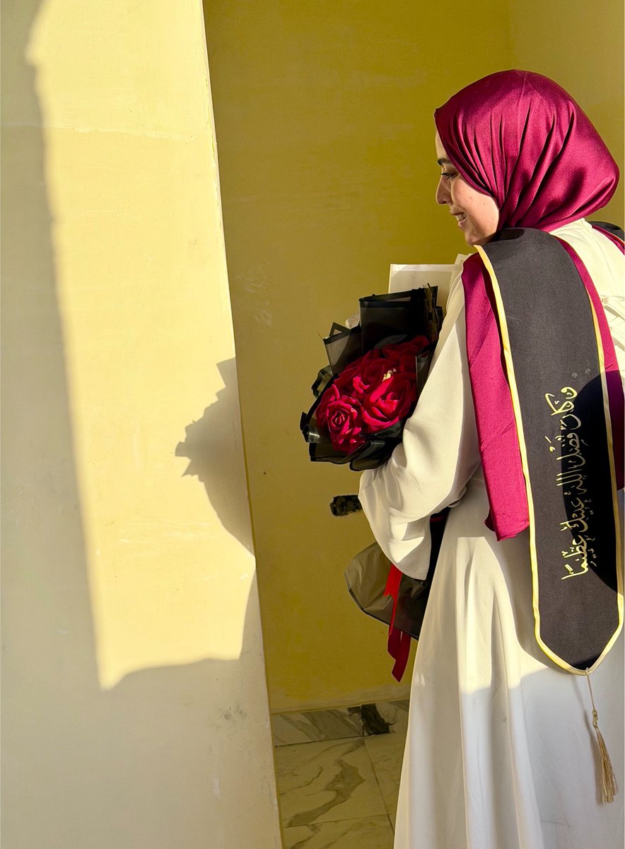 ManarMansour45's tweet photo. ولا ليلة ولا اجمل من دي ليلة♥️
Officially a graduate doctor♥️👩‍🎓 https://t.co/TXwm1CKyWF