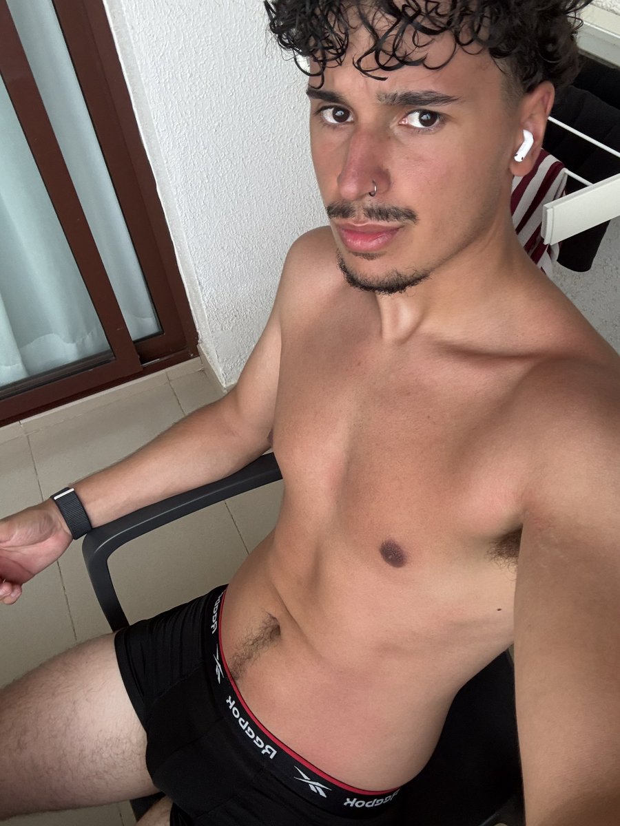 NoahMoet's tweet photo. Come lick on me
#chudai https://t.co/D3S7JthEmi