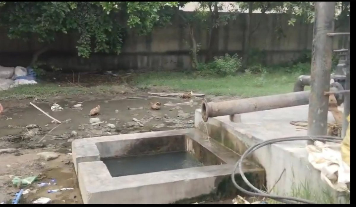 AkashSharmabjp0's tweet photo. @noida_authority 
@CeoNoida की लापरवाही ने फिर एक मासूम की जान ले ली।

सेक्टर-122 में खुली पड़ी हौदी में 4 साल के बच्चे की मौत बेहद दुखद और शर्मनाक है। अब जवाबदेही तय हो और सभी खुले खतरे तुरंत बंद किए जाएं।

"An Area of Excellence" या "An Area of Negligence"?

@myogiadityanath https://t.co/ZPjAp5Ibrs