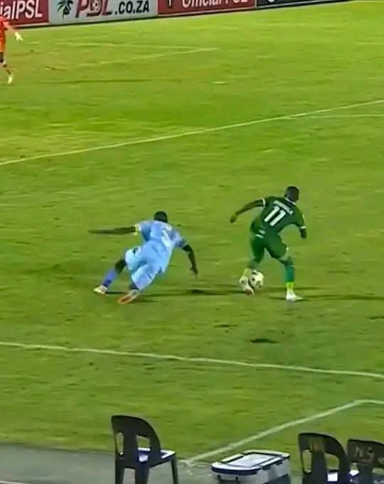 IbhozaN's tweet photo. Ncanana is just a name, no football 🧠  nothing!! https://t.co/AGImIhLmLb