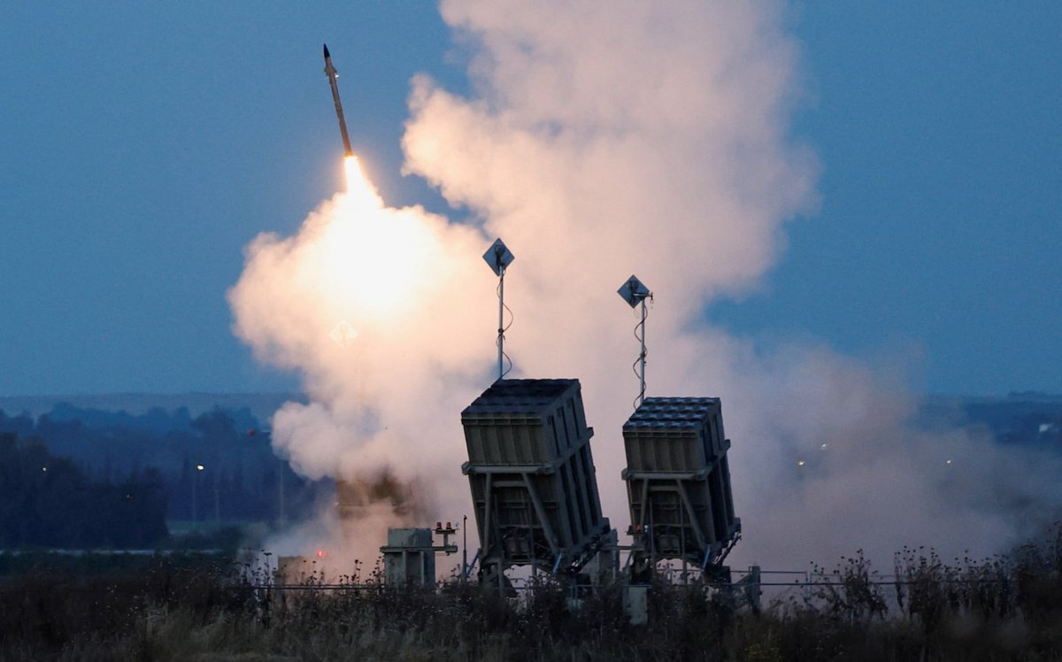 Currentreport1's tweet photo. JUST IN:

Israel has raised its alert level as officials assess that the US may be nearing a strike on Iran.

Israeli officials believe that if the US attacks Iran, Tehran is likely to retaliate by targeting Israel.

The coming hours are expected to be extremely tense. https://t.co/F6QiCMKbsd