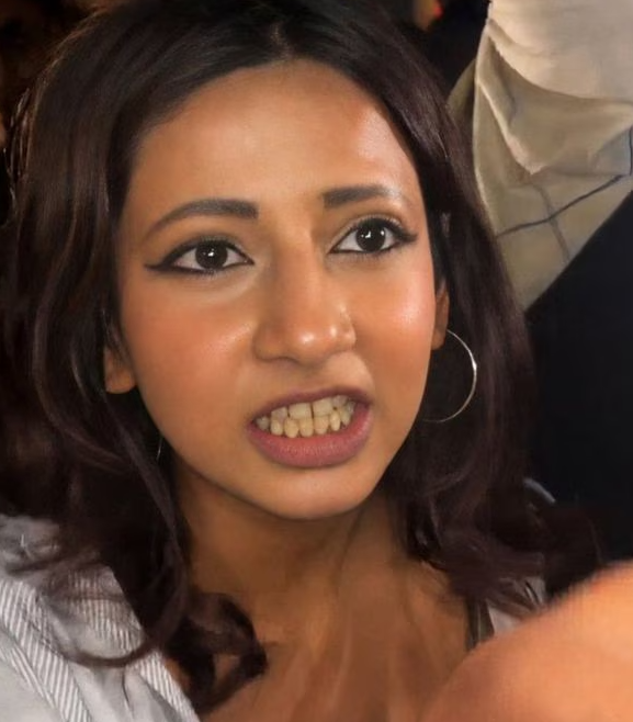 hey_nikl's tweet photo. @worshipVK From what it looks like, the lower dentures are a mismatch... https://t.co/GRhtWvHASB