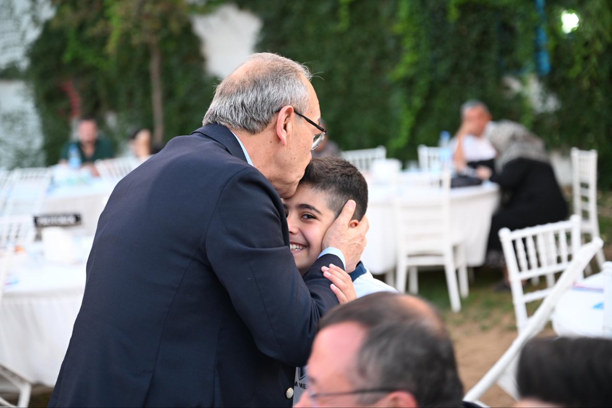 SeddarYavuz's tweet photo. Yiğit Mustafa ve Yavuz Selim evlatlarımızın sünnet merasimine katılarak bu güzel günlerinde ailelerinin mutluluğunu paylaştık.

Evlatlarımıza sağlıklı, huzurlu ve başarılı bir ömür diliyor; kıymetli ailelerini tebrik ediyor, sünnet merasiminin hayırlara vesile olmasını temenni ediyorum.

#Malatya