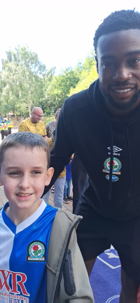 RourkeKieron's tweet photo. Great day out with my little man to the @Rovers game today thanks to the players who stopped for photos with him made his day @HaydenCarter06 @Ohashi7270 https://t.co/ArbxptlXDn