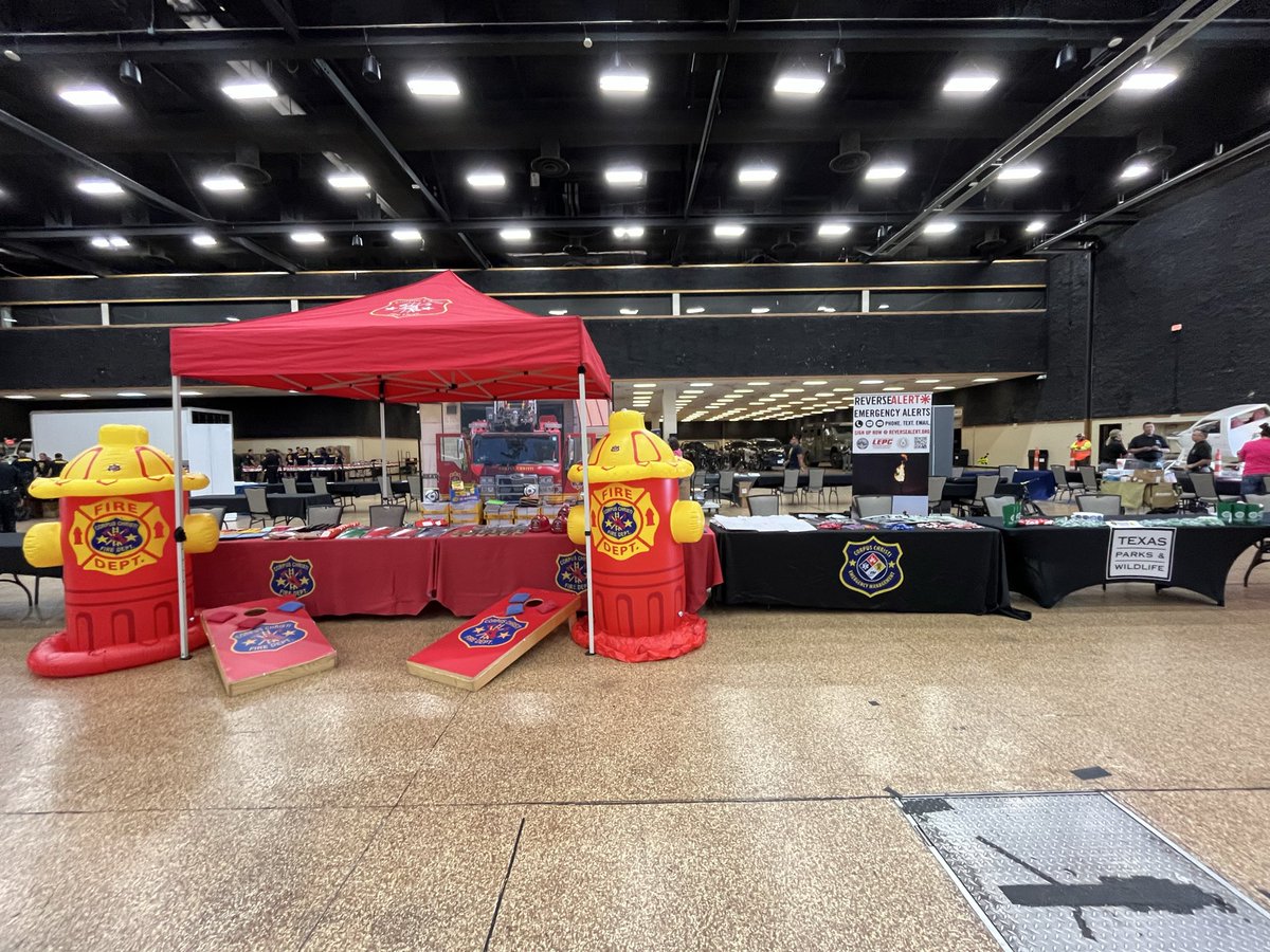 ReadyCC's tweet photo. The Office of Emergency Management at Operation Safe Return supporting the community for the upcoming back to school year. https://t.co/uKCU8RO5ui