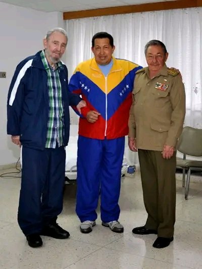 LAR_2025's tweet photo. Celebrar el centenario del Comandante es ratificar el compromiso de estar siempre donde más se nos necesita. ¡Cuba y Venezuela unidas!
Desde el estado Lara celebramos 
#CentenarioDeFidel #CubaCoopera 🇨🇺🇻🇪
#100AñosConFidel https://t.co/buCFszLeaG