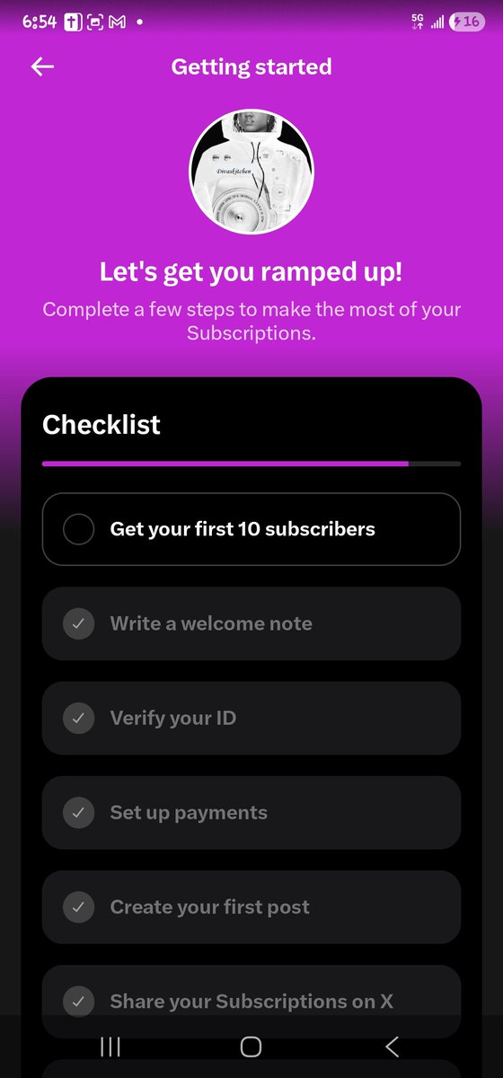 AbiolaBlackdiva's tweet photo. Where i want see first 10 subscribers 😂😂 https://t.co/1uGBbiKvEu