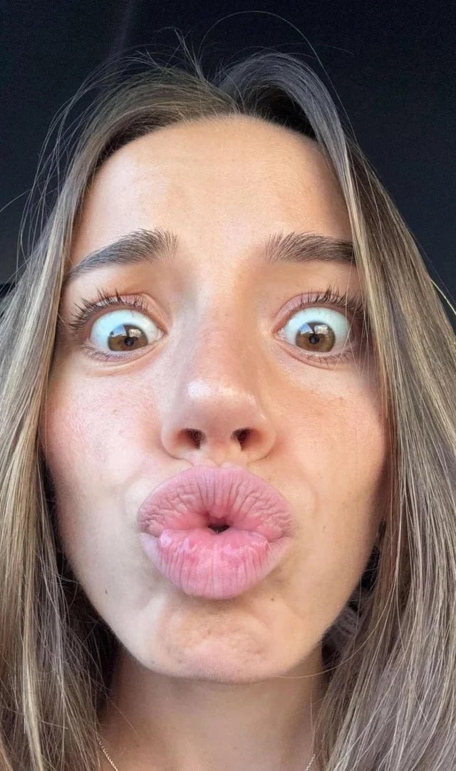 stupidpumper1's tweet photo. The queen of faceporn👑 https://t.co/Q2Z40lLAQ4